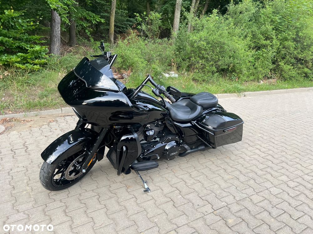 Harley-Davidson Touring Road Glide - 19