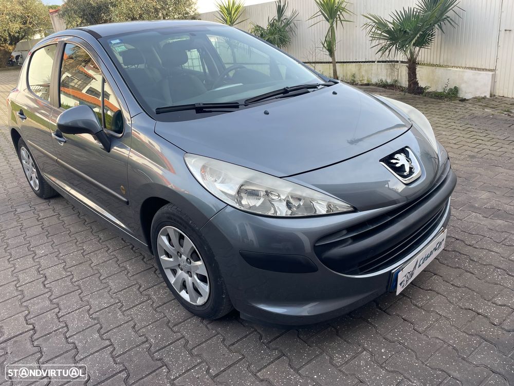 Peugeot 207 1.4 16V Trendy - 1