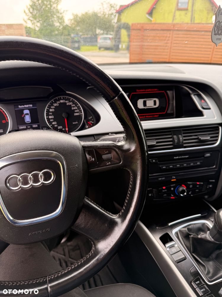 Audi A4 Avant 3.0 TDI Quattro - 24
