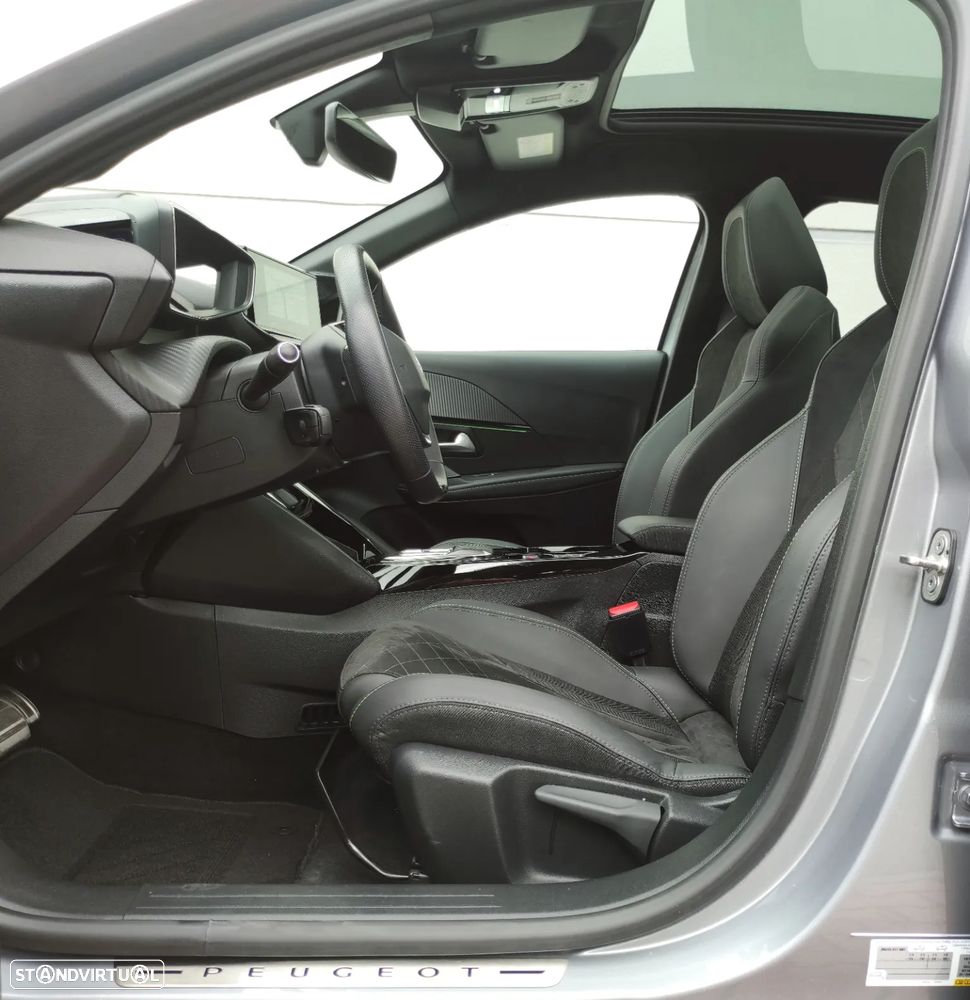 Peugeot e-208 GT - 21