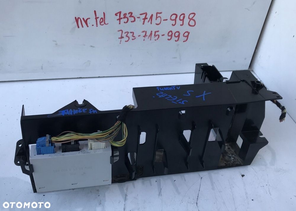 STELAŻ POD TUNER FM TV ORYGINALNY BMW E53 X5 - 1