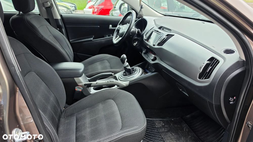 Kia Sportage 1.7 CRDI 2WD Attract - 13