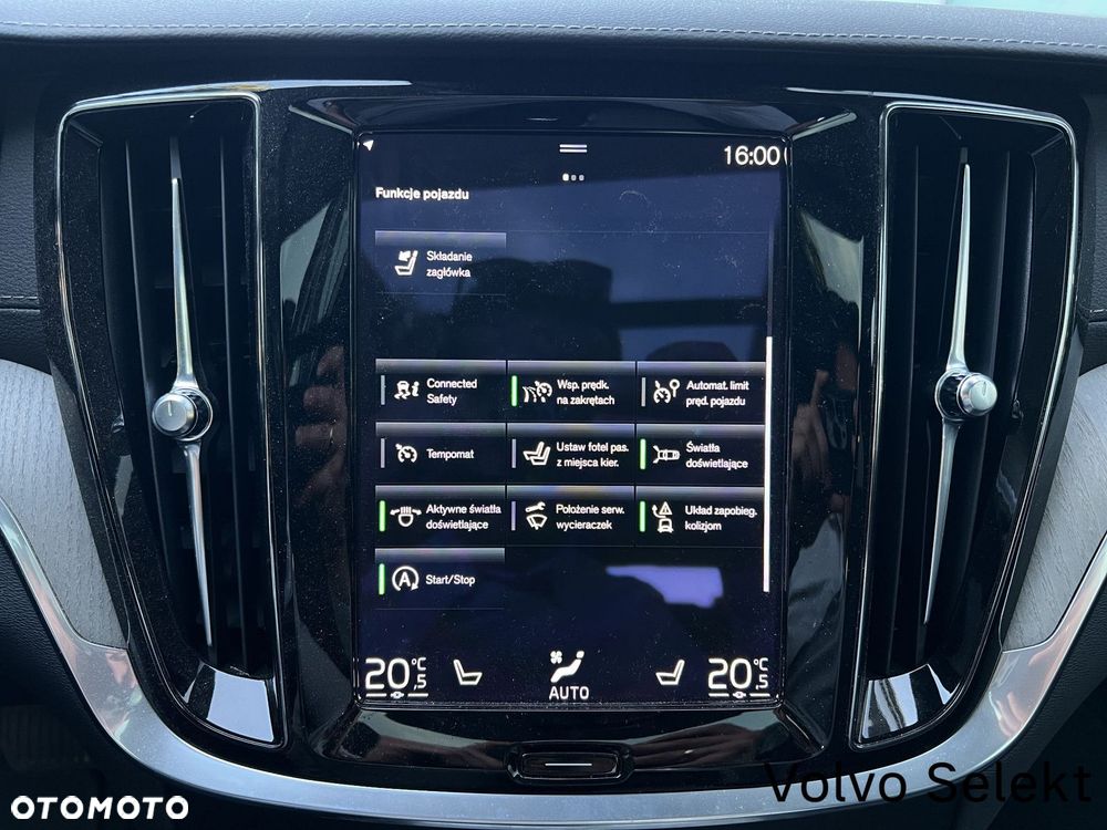 Volvo V60 Cross Country - 19