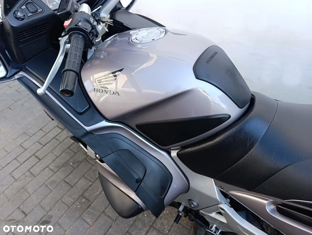Honda ST - 15