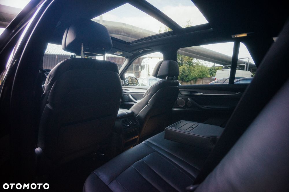 BMW X5 xDrive35i - 17