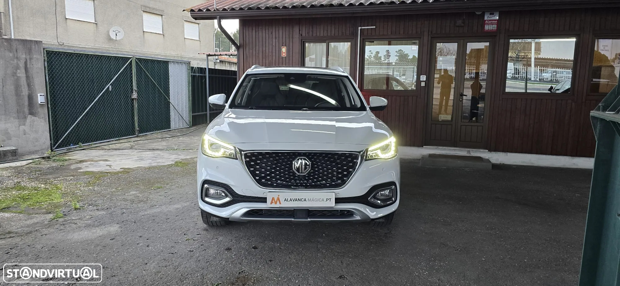 MG EHS 1.5 T-GDI Plug-in Hybrid Luxury - 3