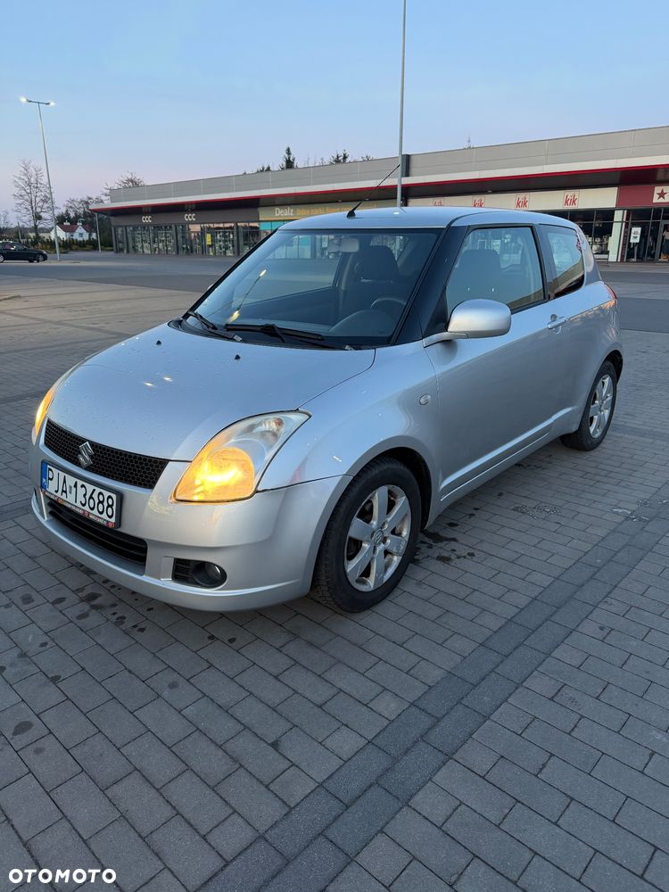 Suzuki Swift 1.3 DDiS Comfort - 4