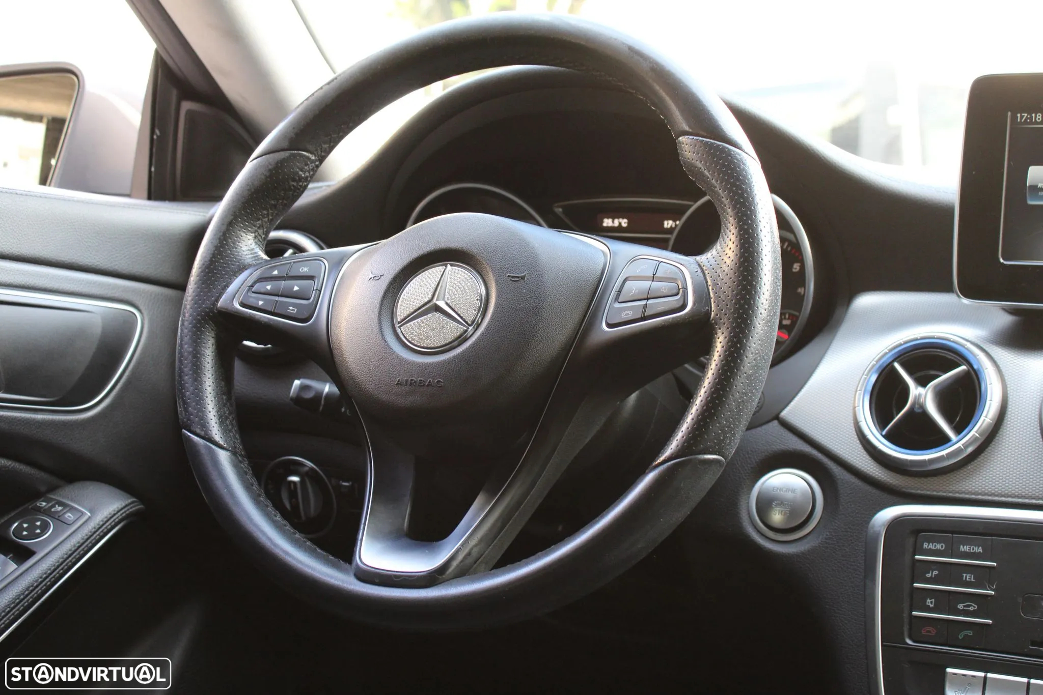 Mercedes-Benz CLA 180 d Urban - 9