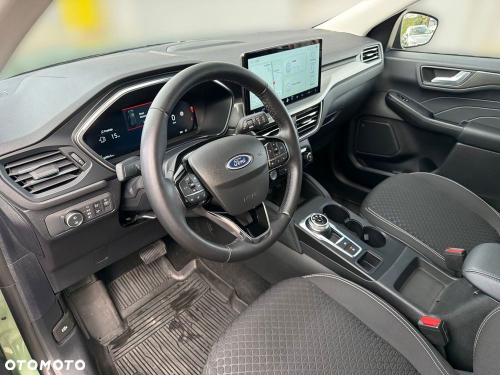 Ford Kuga - 10