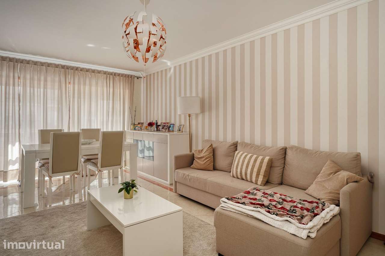 Apartamento T2 na Urbanização da Quinta das Flores - Grande imagem: 2/23