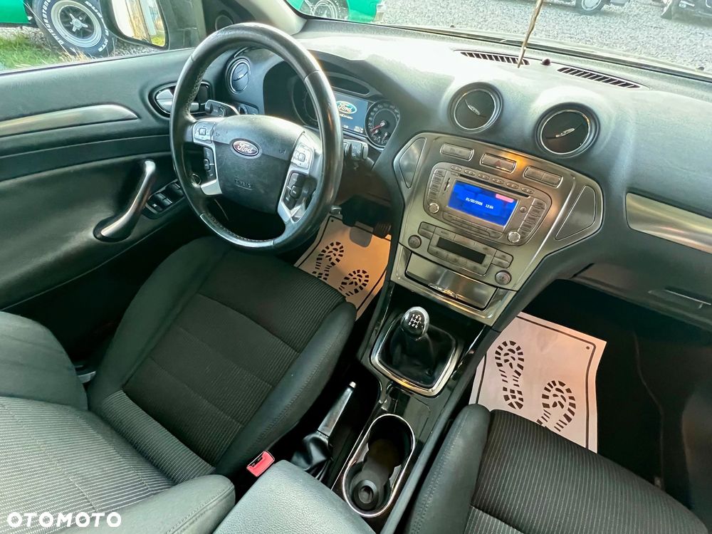 Ford Mondeo - 22