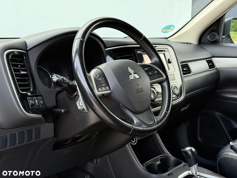 Mitsubishi Outlander - 19
