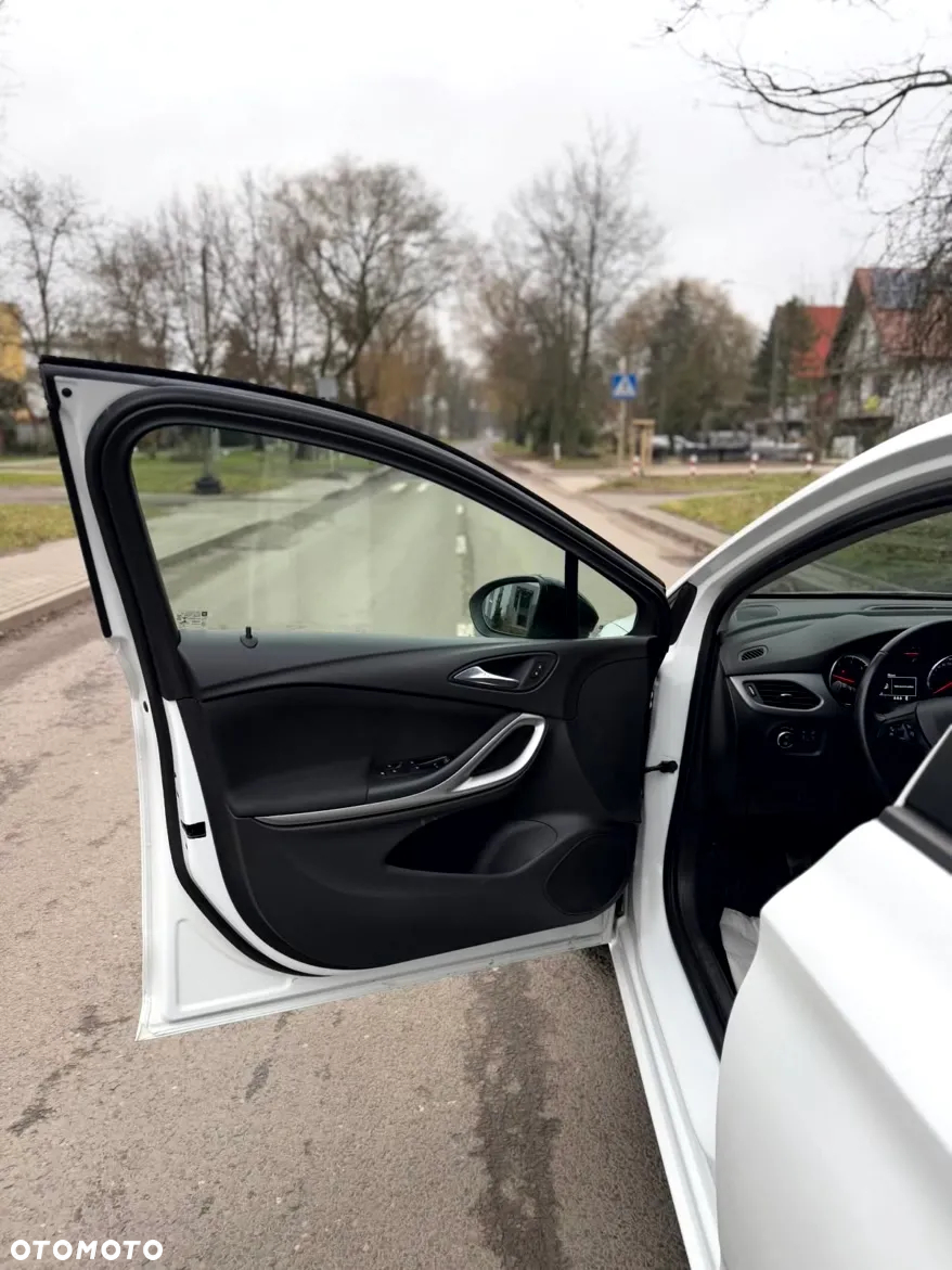 Opel Astra 1.6 CDTI Sports Tourer Active - 11