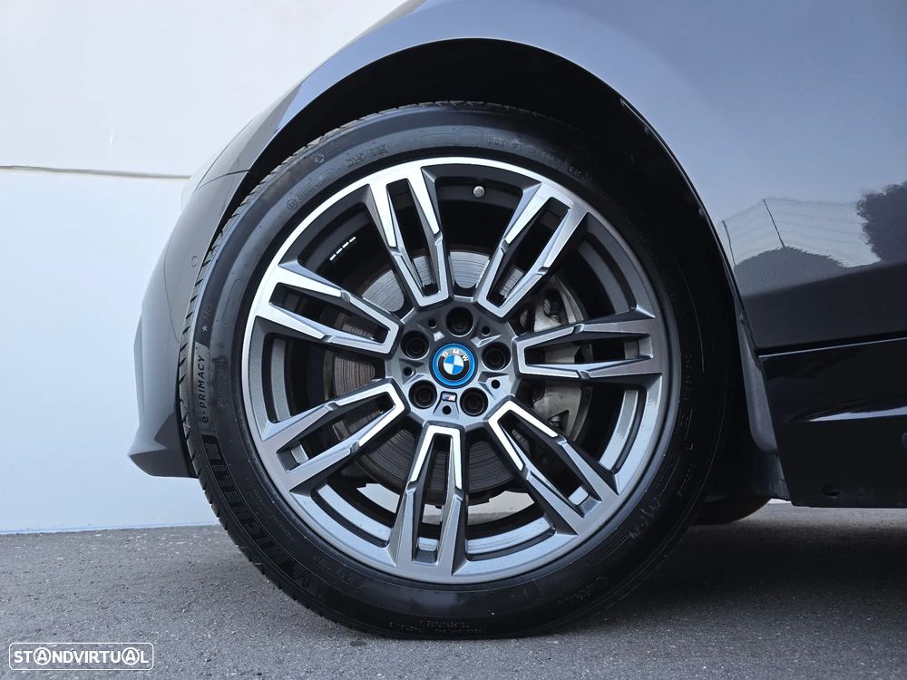BMW i5 eDrive40 Pack Desportivo M - 15