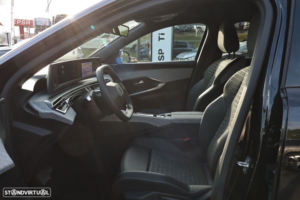 Peugeot 5008 1.2 Hybrid Allure e-DCS6 - 15