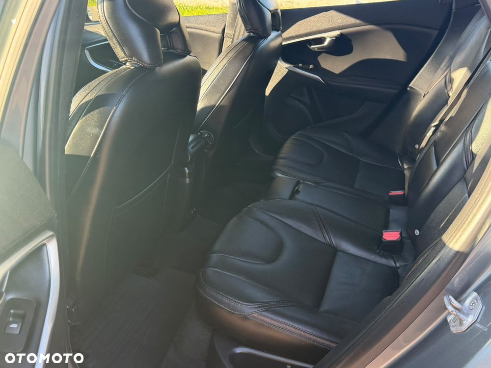 Volvo V40 D2 Momentum - 29