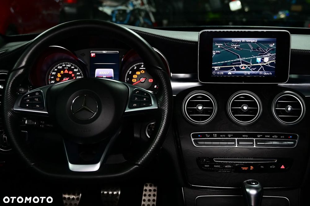 Mercedes-Benz Klasa C 180 AMG Line - 25