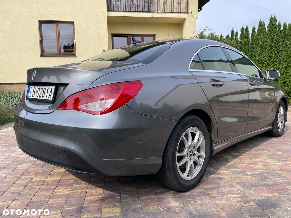 Mercedes-Benz CLA 180 d - 18