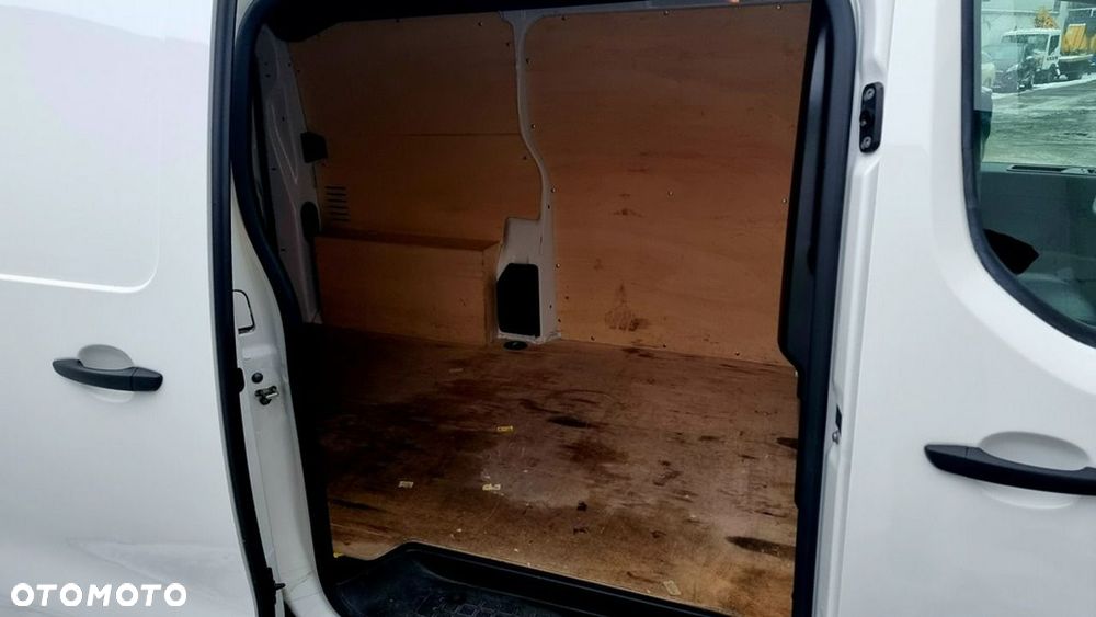 Opel Vivaro - 12