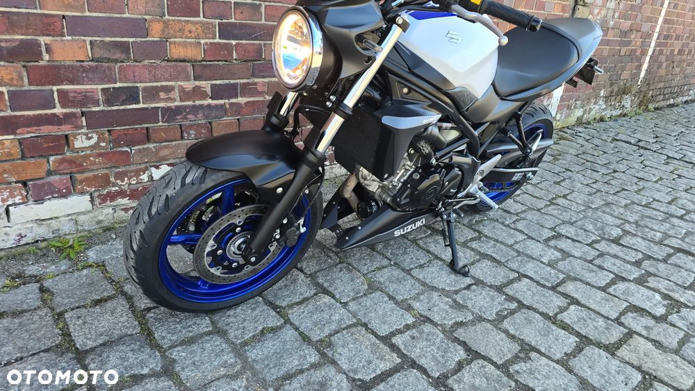Suzuki SV - 4