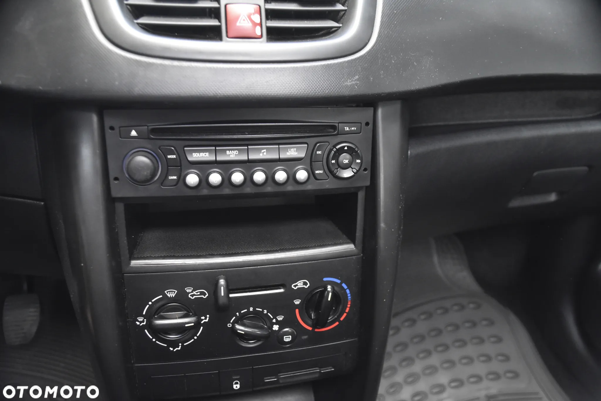 Peugeot 207 75 forever - 14