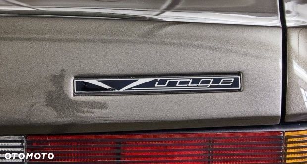 Aston Martin Virage - 7
