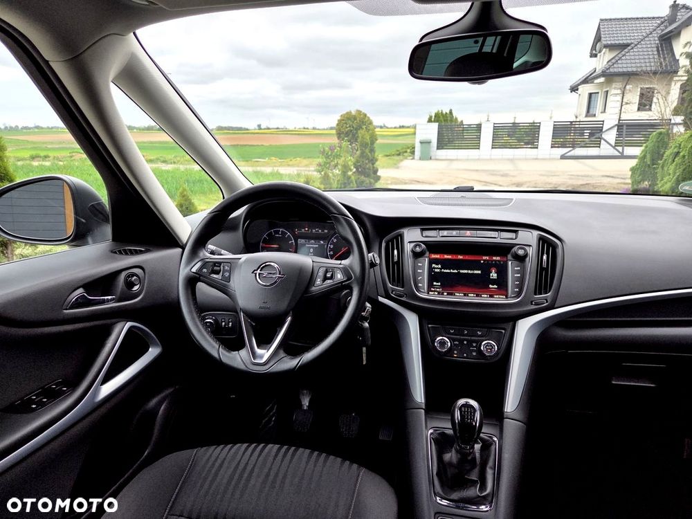 Opel Zafira - 23