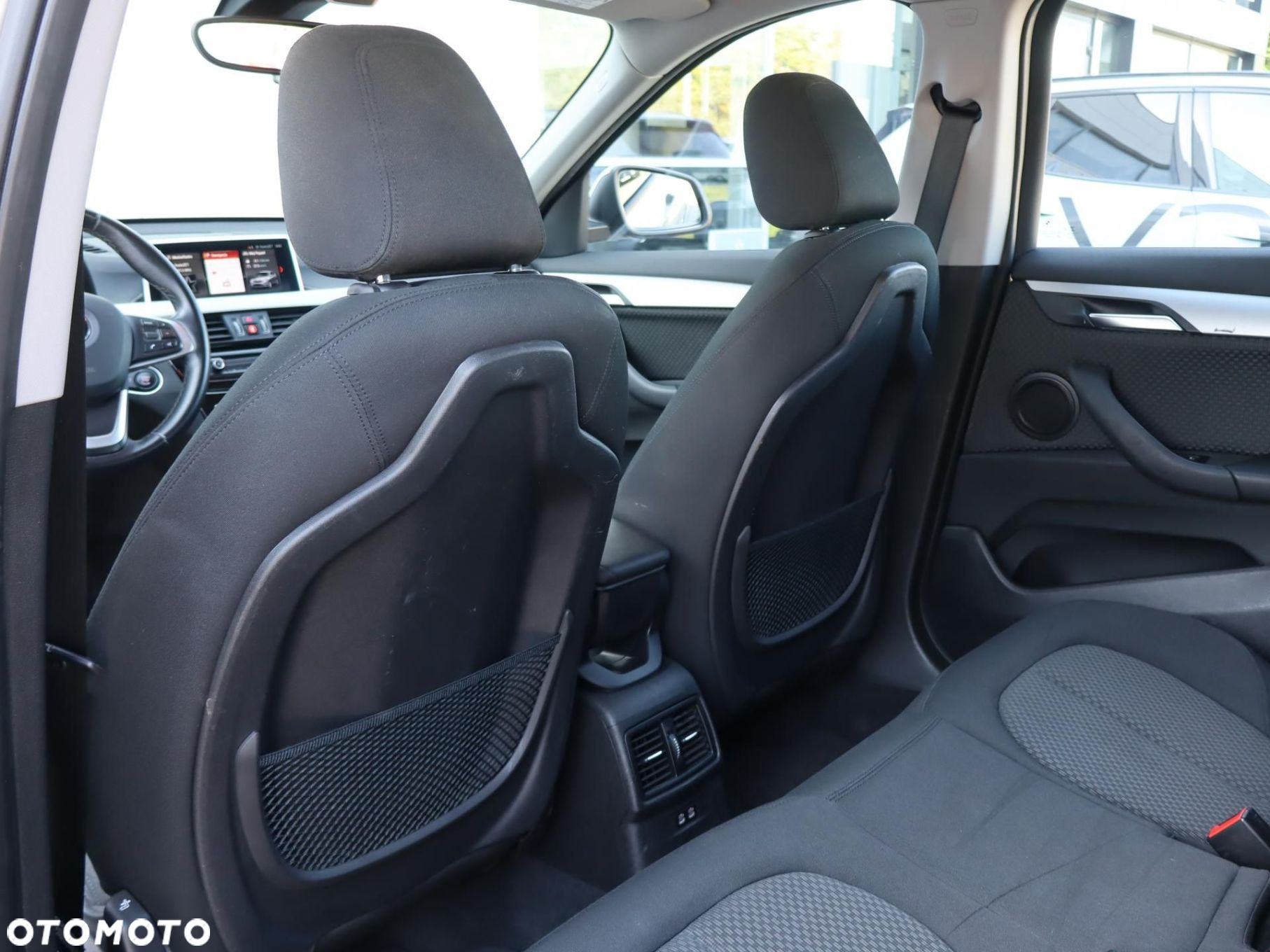 BMW X1 - 16