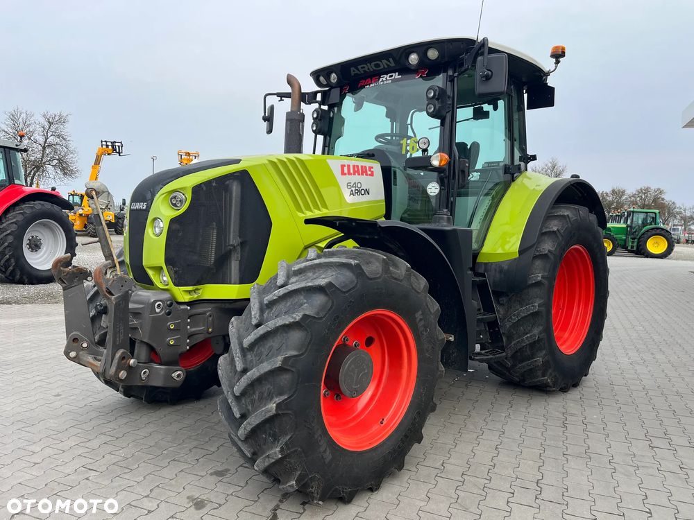 Claas Arion 640 - 4