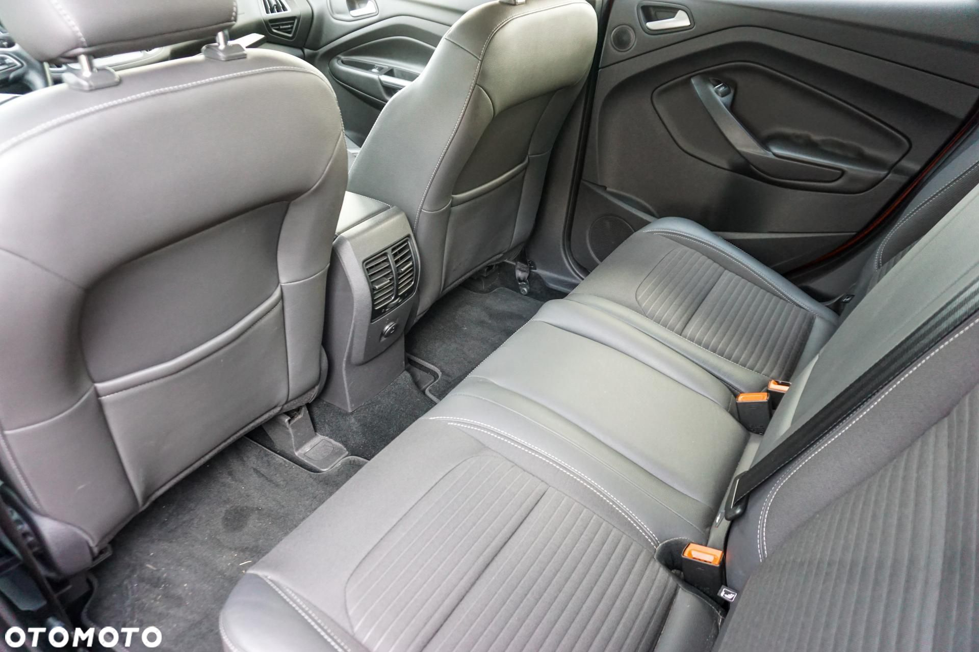 Ford Kuga - 11