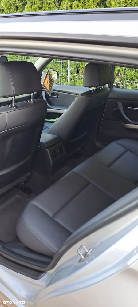 BMW Seria 3 318d DPF - 3