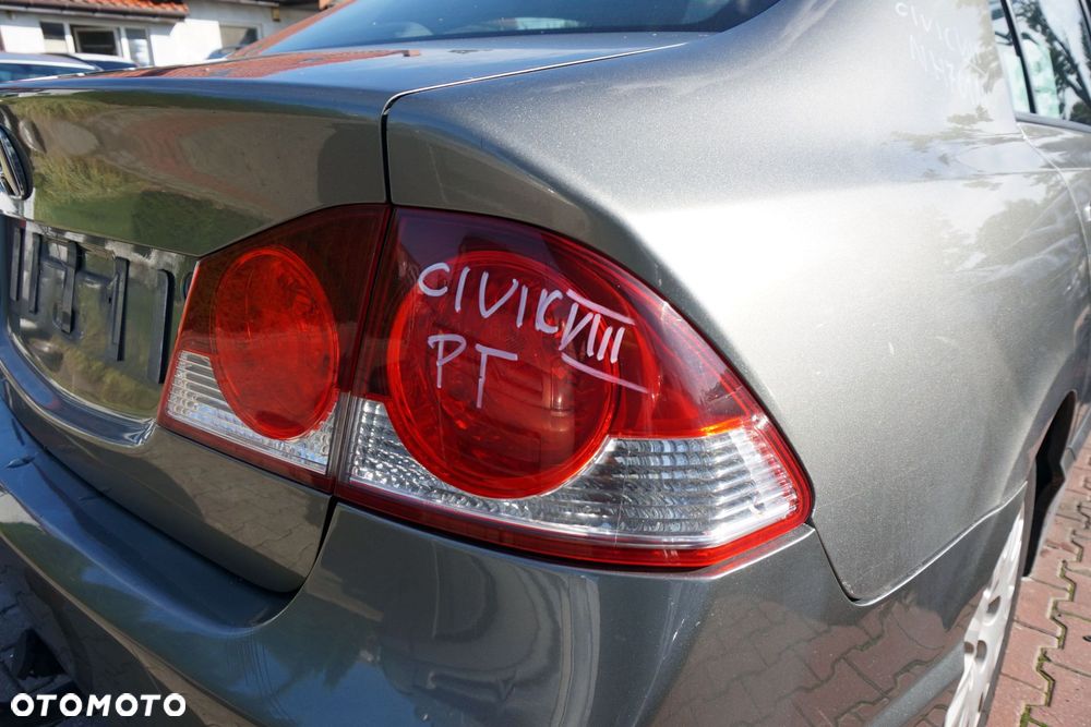 LAMPA TYLNA PRAWA CIVIC VIII SEDAN 33501-SNB-G01 HONDA 2006-2010 - 1