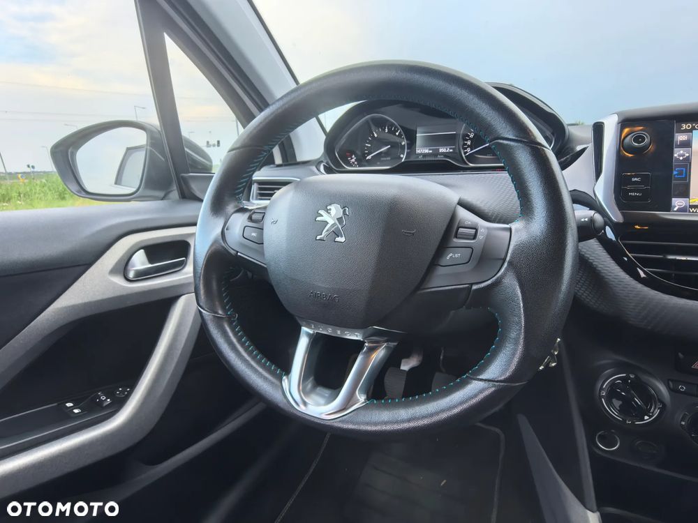 Peugeot 2008 BlueHDi 100 STOP & START Style - 13