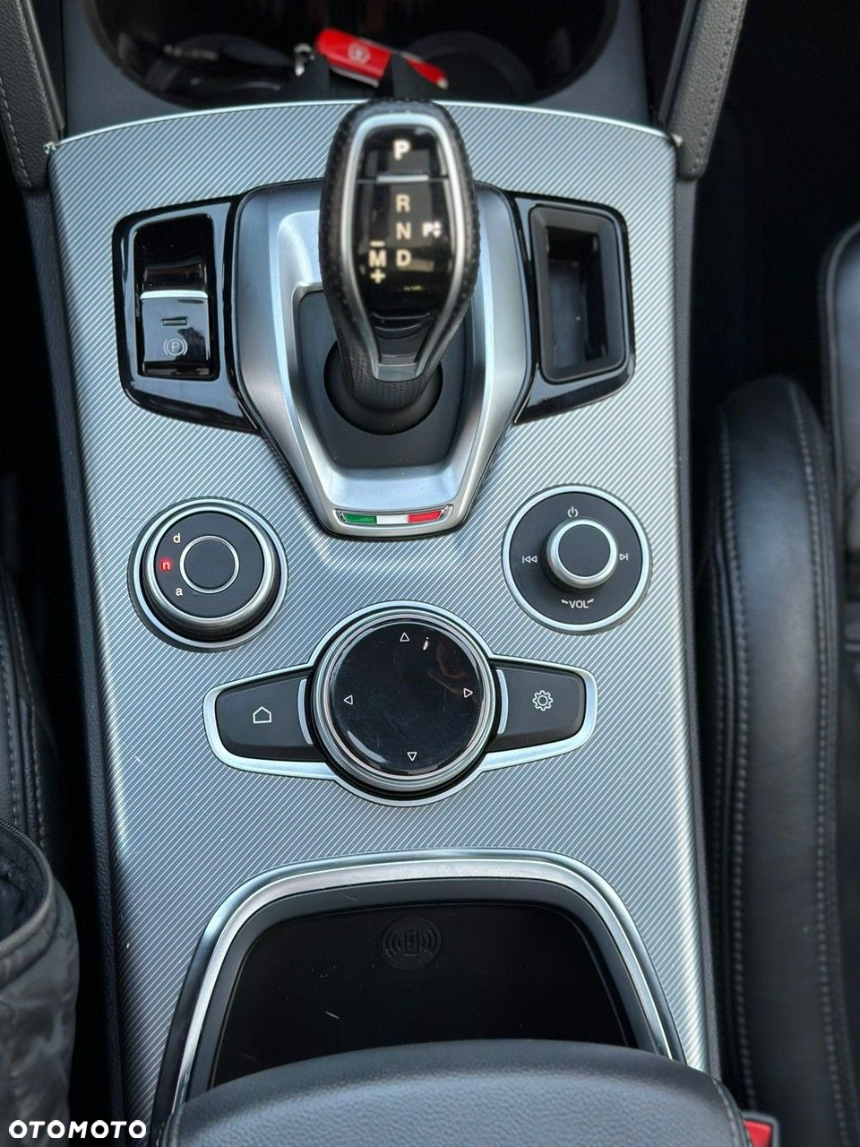 Alfa Romeo Stelvio 2.0 Turbo 16V AT8-Q4 Super - 33