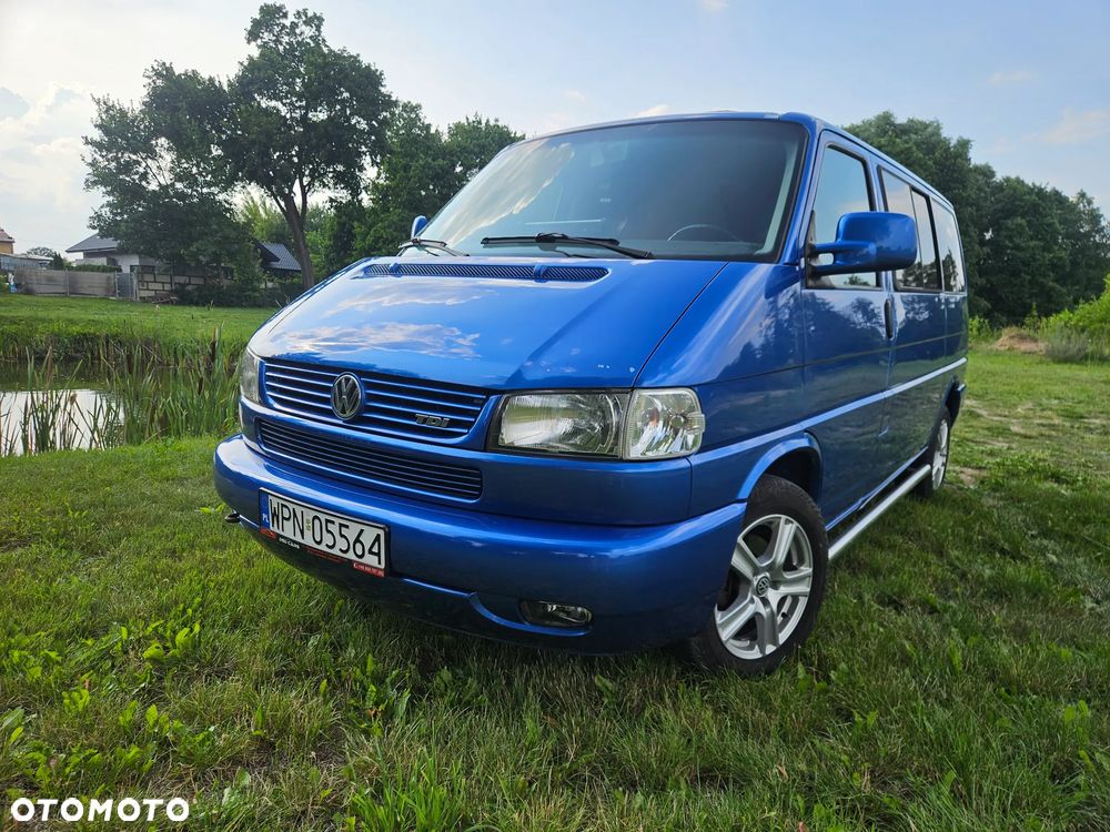 Volkswagen Multivan - 1