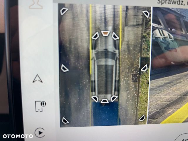 Land Rover Defender - 33