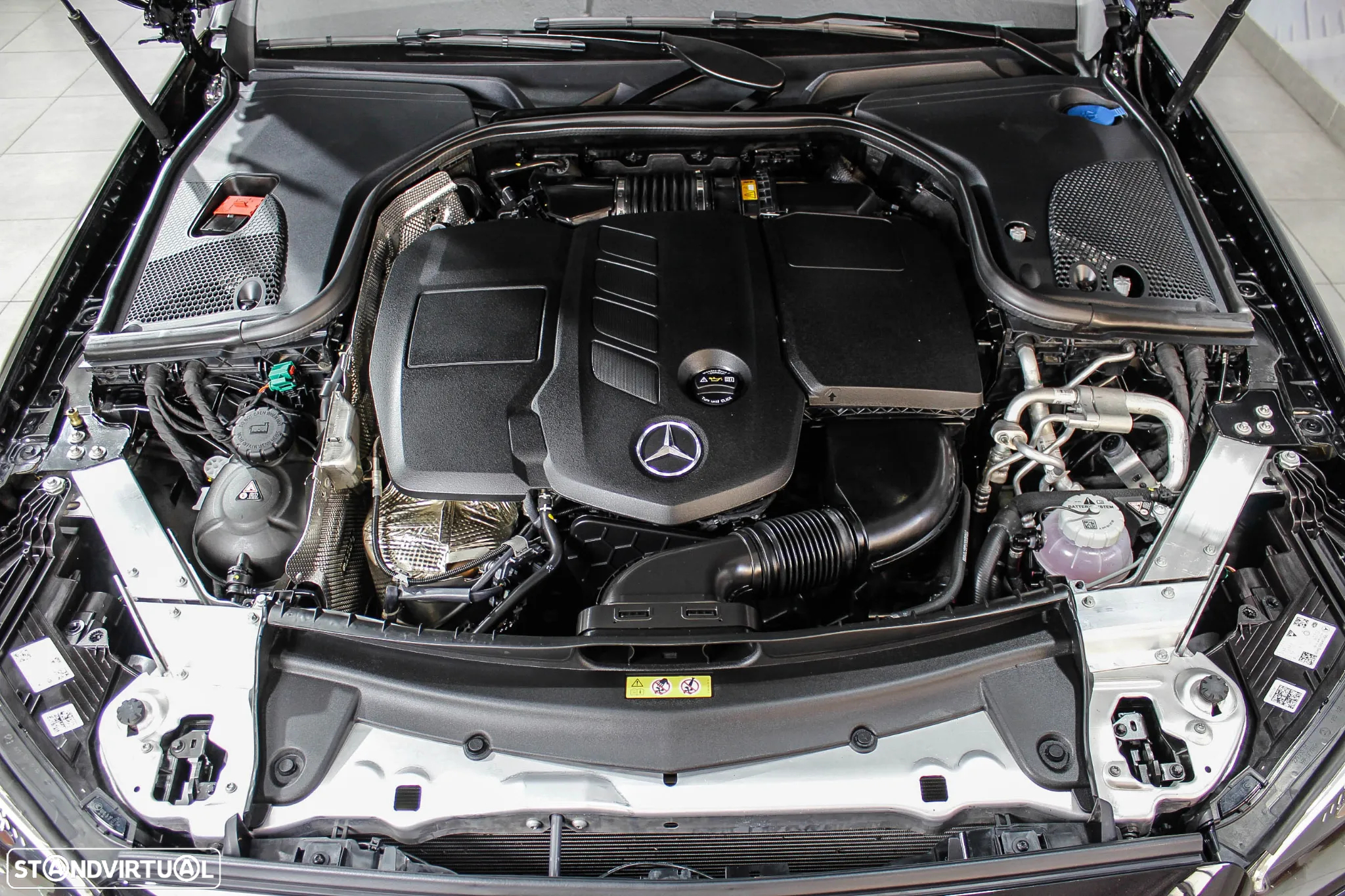 Mercedes-Benz E 300 de AMG Line - 26