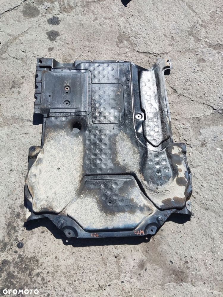 MERCEDES E KLASA W212 OSŁONA PŁYTA POD SILNIK 2125201923