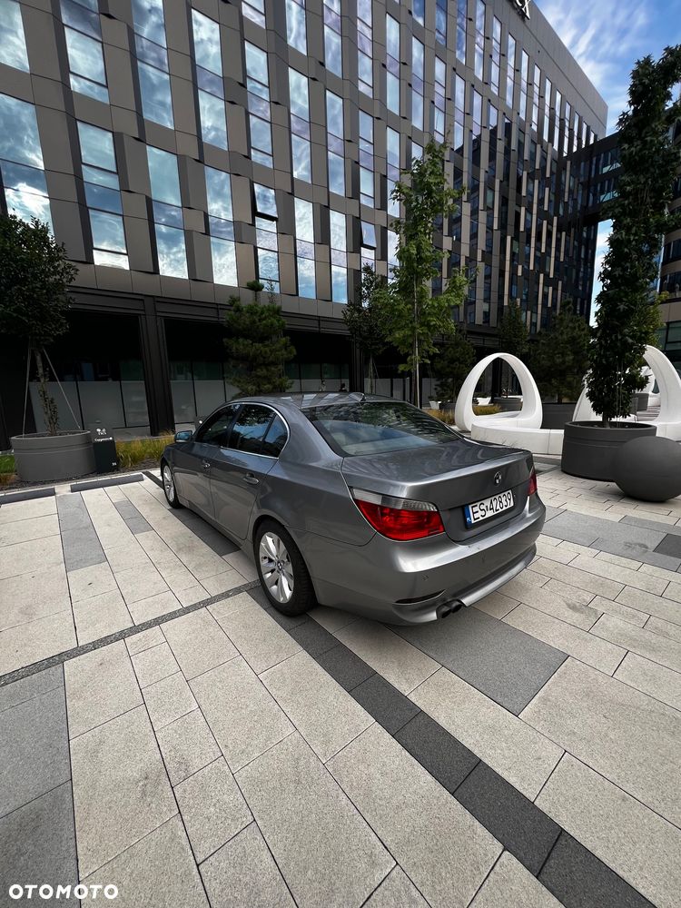 BMW Seria 5 525d - 8