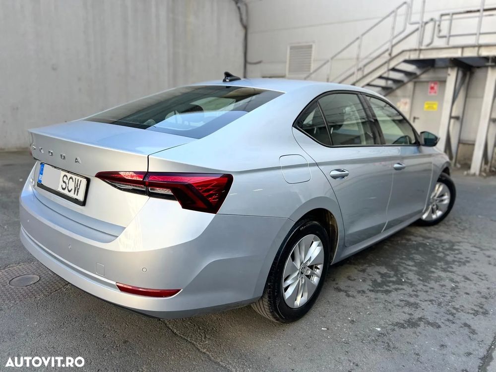 Skoda Octavia 2.0 TDI DSG Ambition - 5