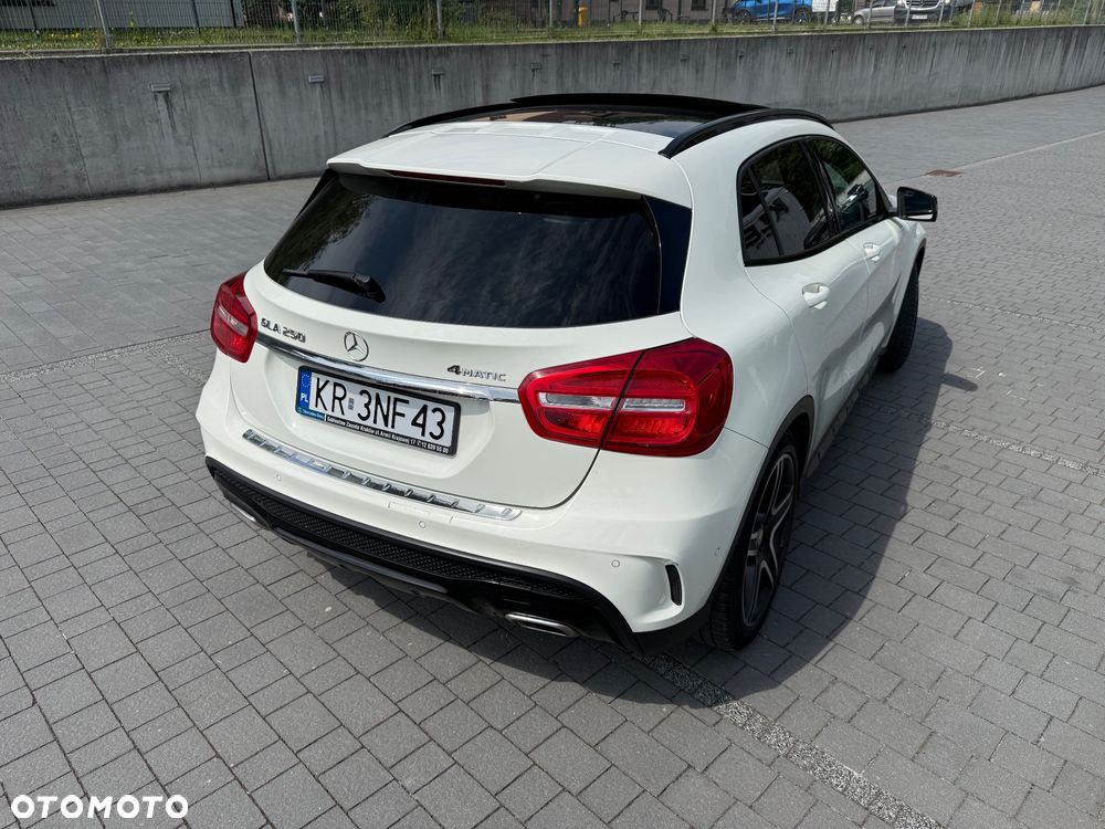 Mercedes-Benz GLA 250 4-Matic AMG Line - 5
