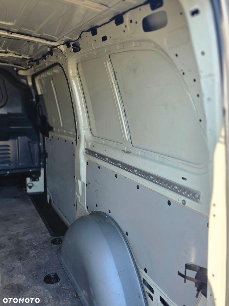 Mercedes-Benz Vito - 18
