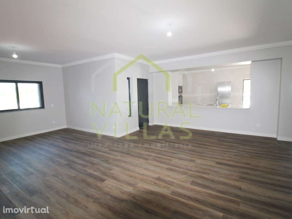 Moradia Isolada T5 Renovada com Piscina, São Brás de Alportel - Grande imagem: 2/22