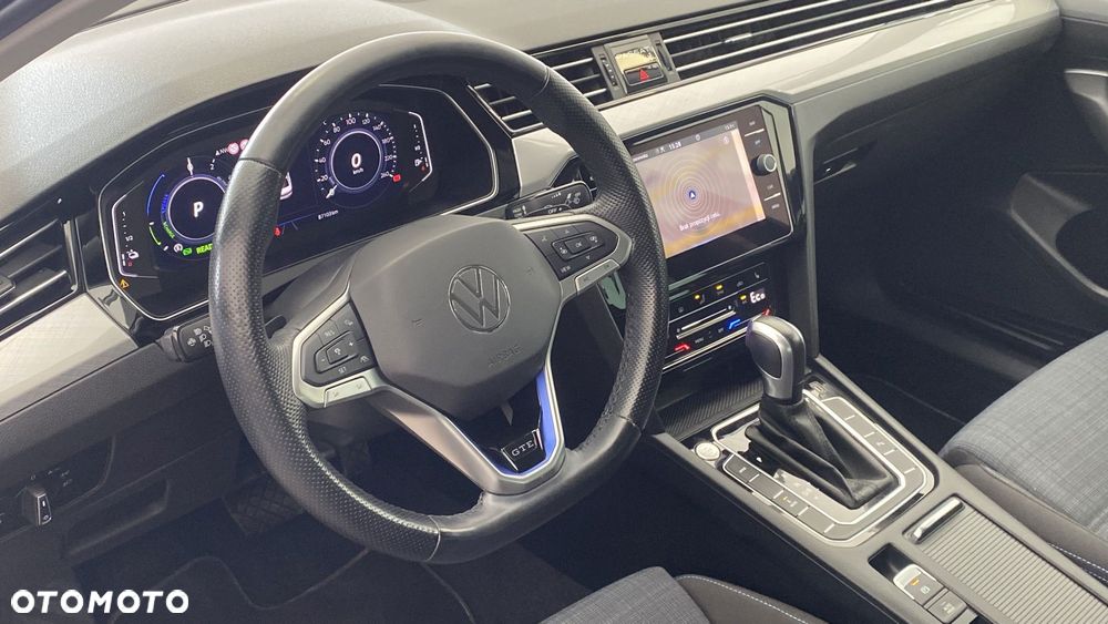 Volkswagen Passat - 15
