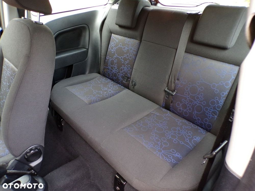 Ford Fiesta - 23
