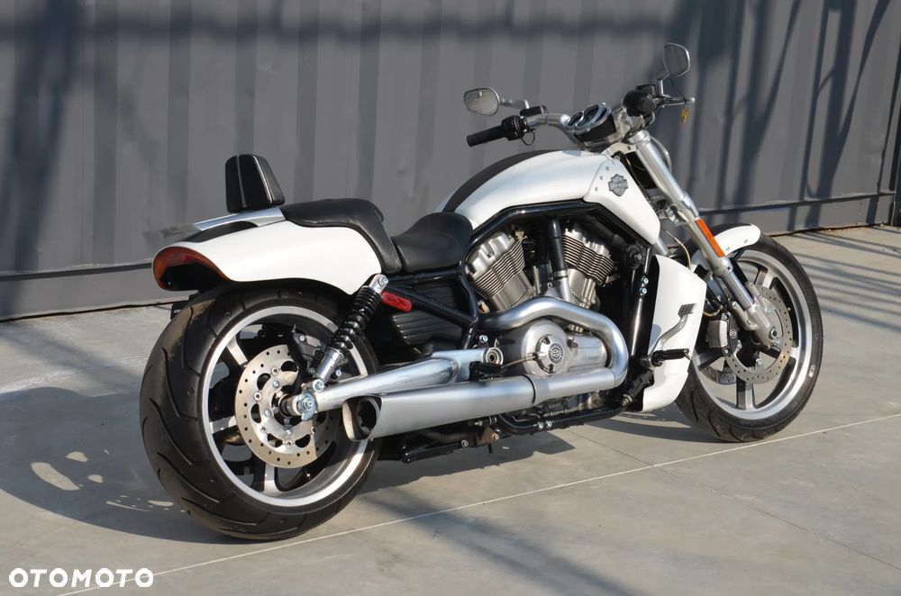 Harley-Davidson V-Rod Muscle - 6