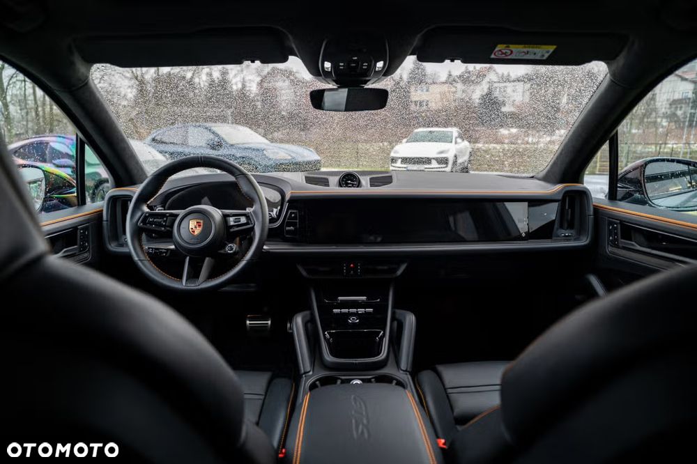 Porsche Cayenne - 15