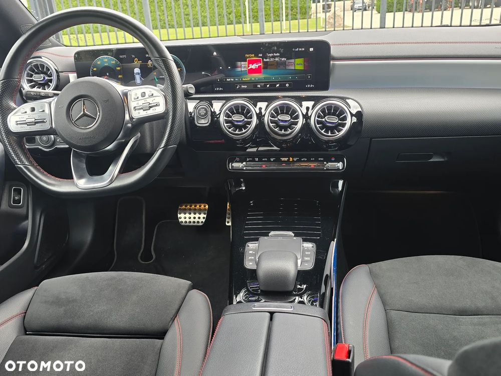 Mercedes-Benz CLA 200 AMG Line 7G-DCT - 10