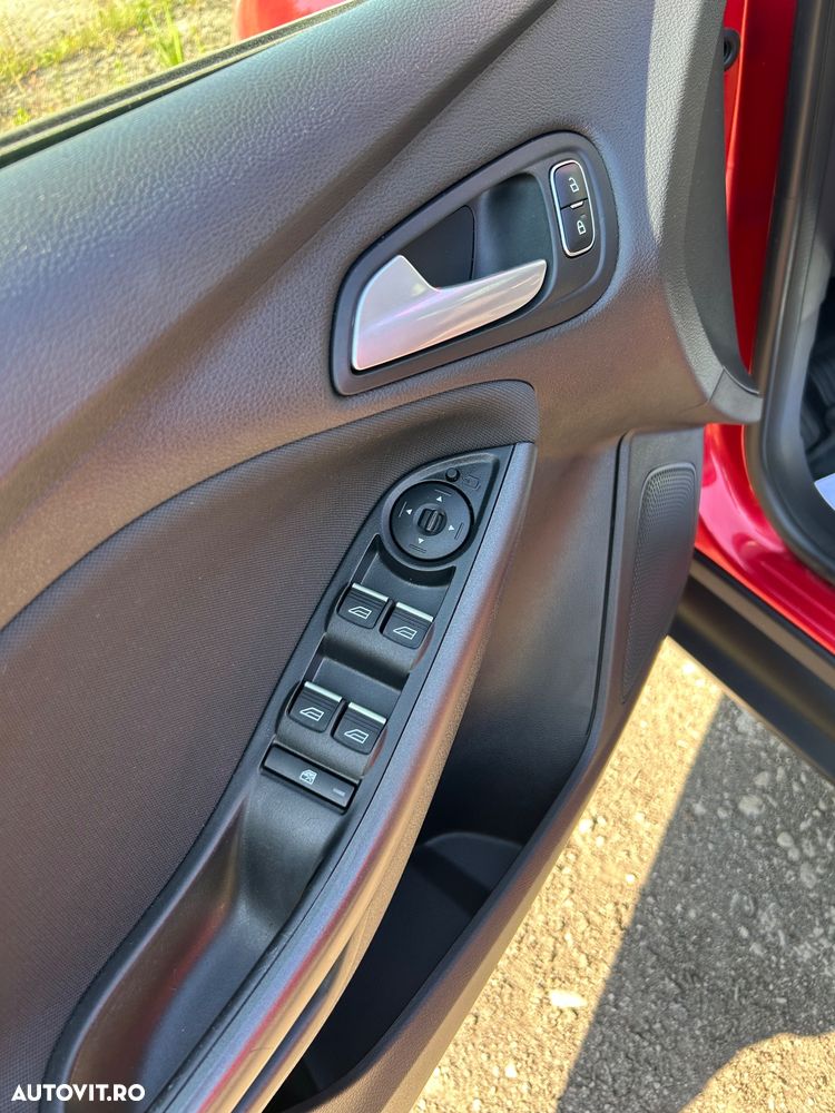 Ford Focus - 7