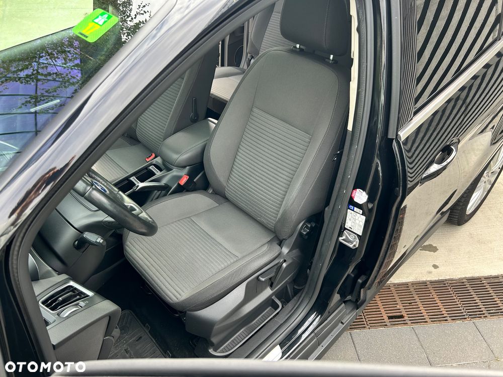 Ford Grand C-MAX - 17